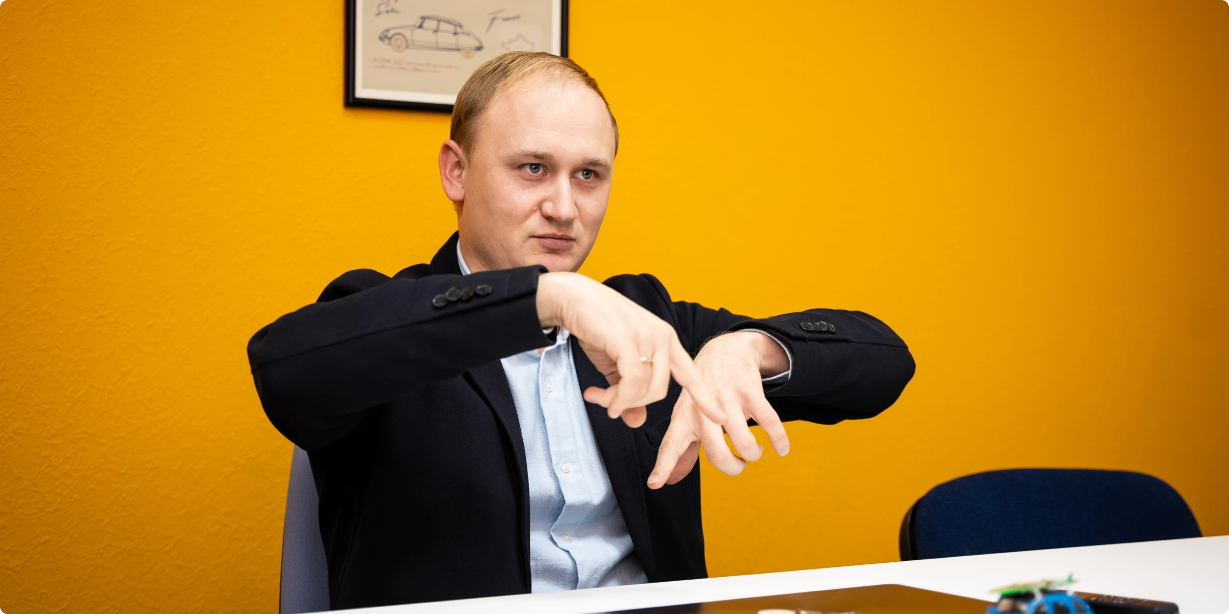 Антон Мартинов