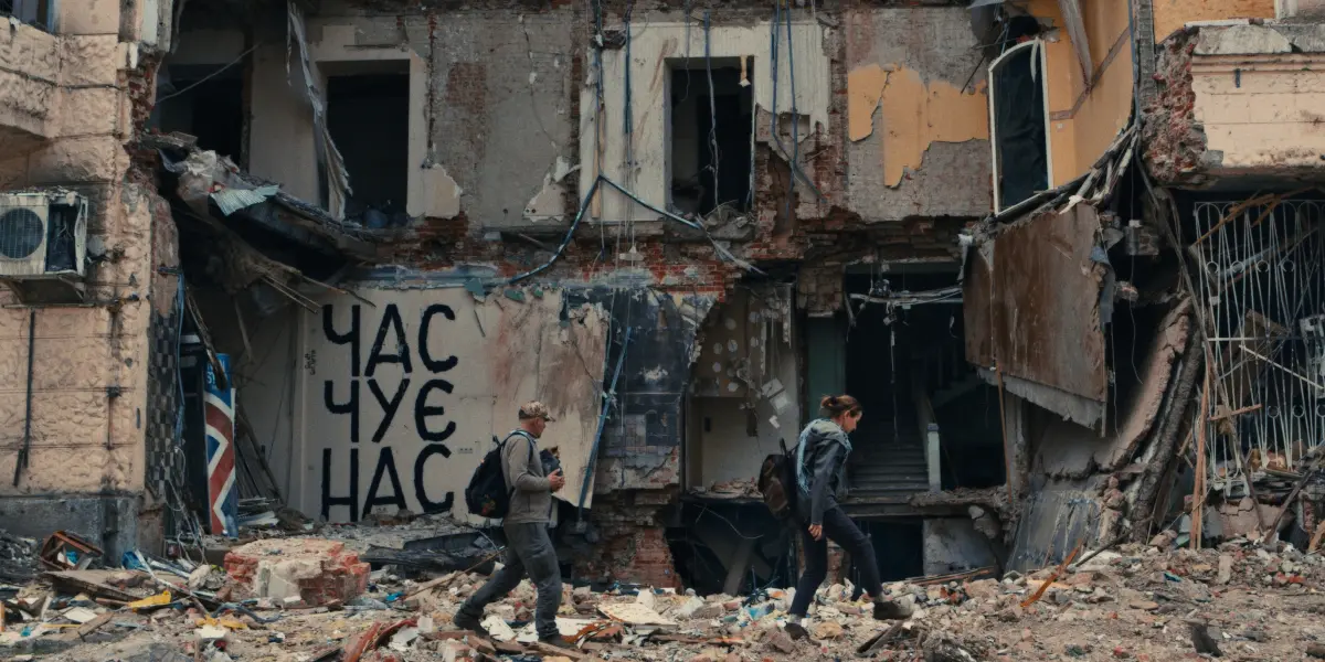 «Порцелянова війна» (Porcelain War) кадр з фільму