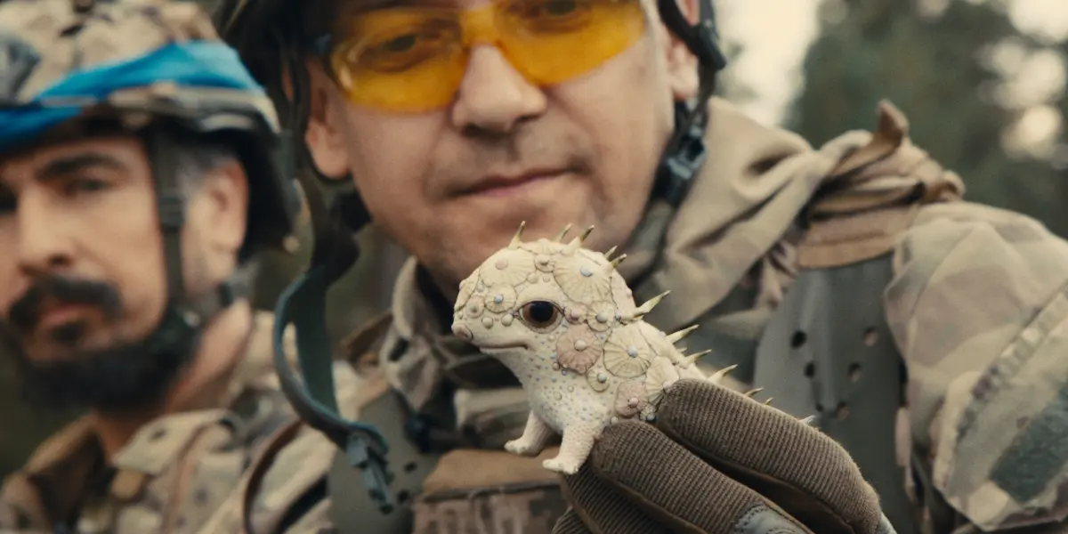 «Порцелянова війна» (Porcelain War) кадр з фільму