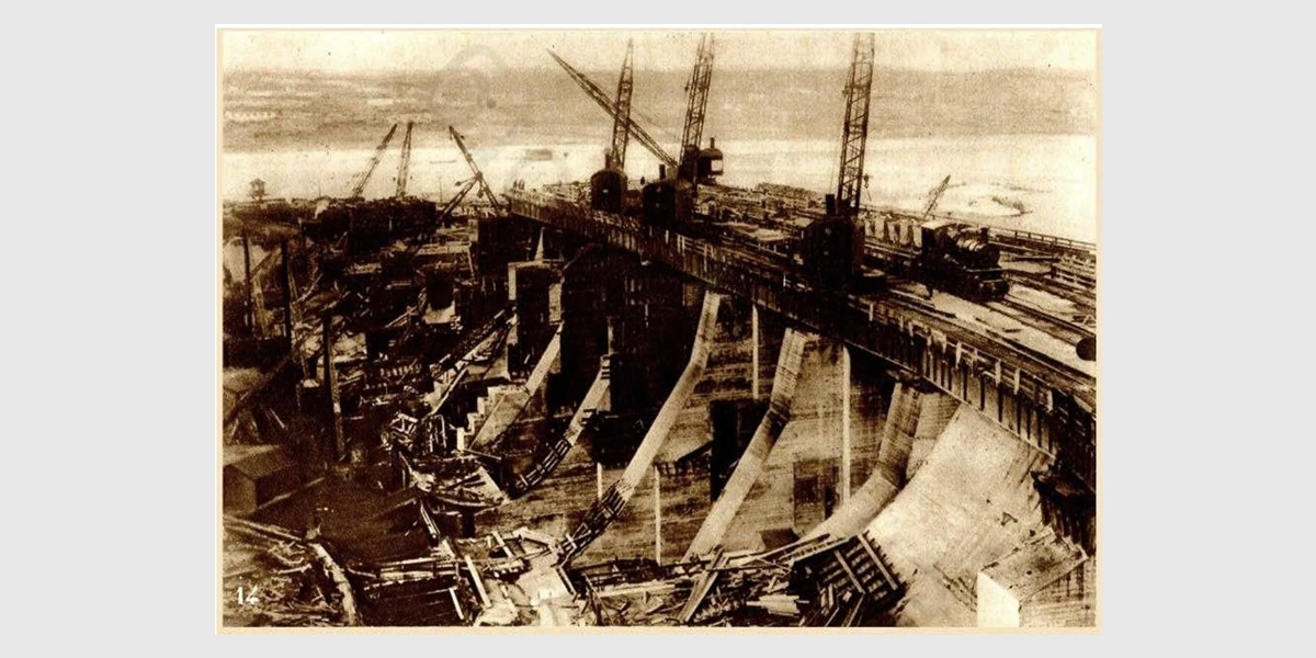 Будівництво ДніпроГЕС