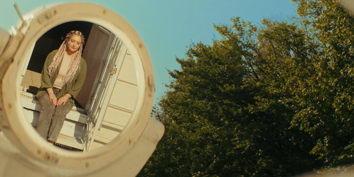 Frame 207