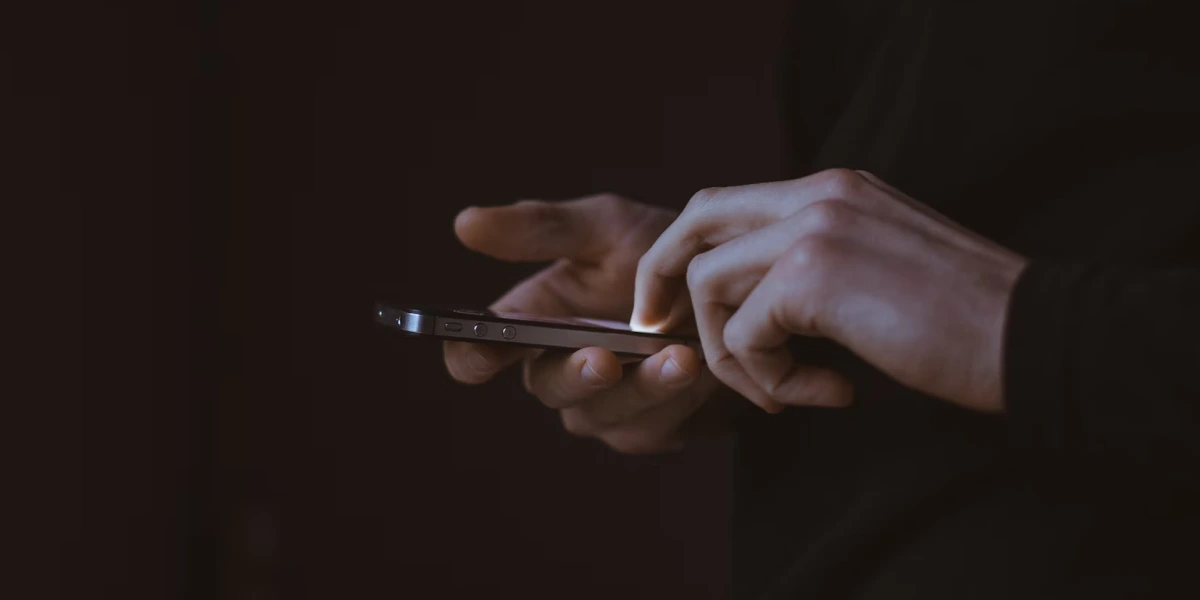 Чи можна використовувати соцмережі без шкоди_