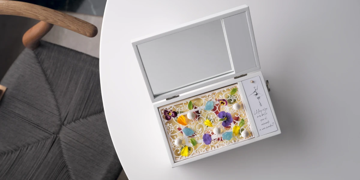 Кіке Дакоста і страва, натхненна шкатулкою його мами