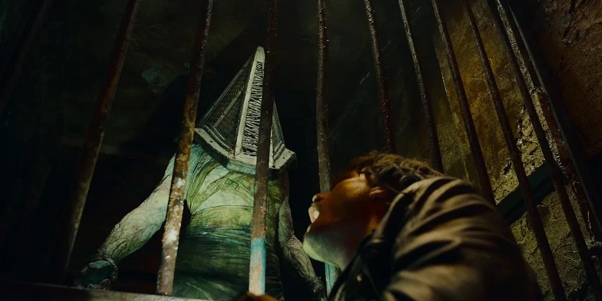 Пірамідоголовий один з найкрутіших і візуально найзахопливіших монстрів у всесвіті Silent Hill